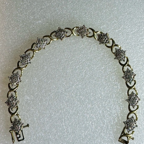 14KT Yellow Gold Diamond in Diamond Shape Panel Link Tennis Bracelet - Picture 8 of 15